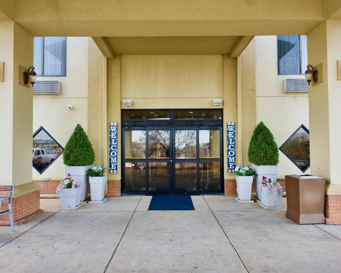 Holiday Inn Express hotel y Suites Fenton-I-44 Exterior foto