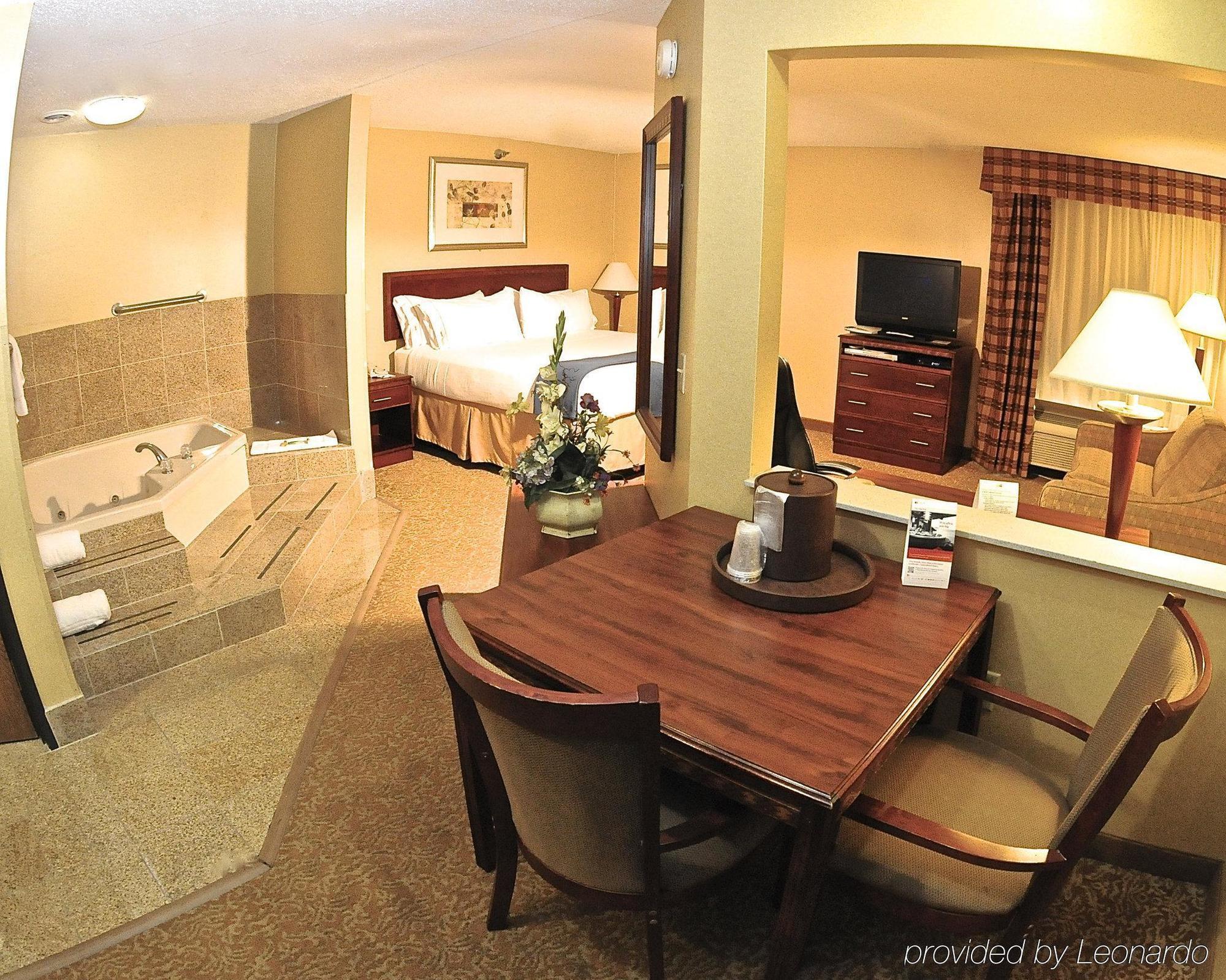 Holiday Inn Express hotel y Suites Fenton-I-44 Exterior foto